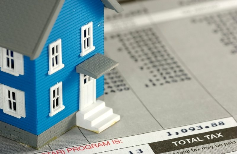Hyn në fuqi udhëzimi për rivlerësimin: Zbritje 1% për çdo vit përdorimi për apartamentet