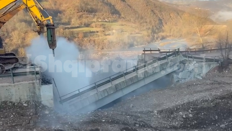 Bllokimi i qarkullimit drejt juglindjes, nis demontimi i urës te “Arrat e Gurrës”: Do të ndërtohet rrugë provizore 1.3 km buzë Shkumbinit