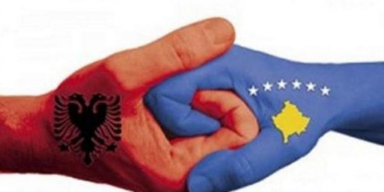 Kosova si fëmijë jetim i divorcit mes SHBA dhe Evropës