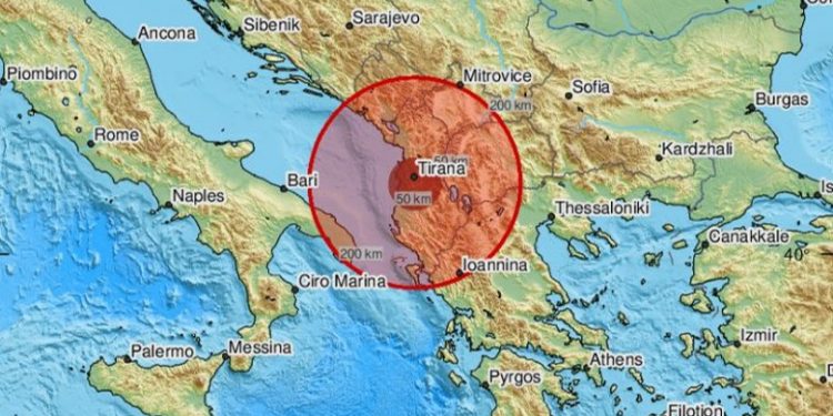 Tërmeti shkund Greqinë, tronditet edhe Shqipëria! Rrëshqitje shkëmbinjsh në Autostradën Egnatia: Njerëzit dalin në rrugë të frikësuar