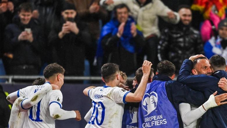 Kosova “ngre flamurin” në Bratislavë, përmbys 3-4 Sllovakinë dhe gjen Turqinë në gjysmëfinalen play-off të Kupës së Botës 2026