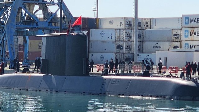 VIDEO/ Erë lufte? Nëndetësja moderne turke “TCG İNÖNÜ” mbërrin në Durrës