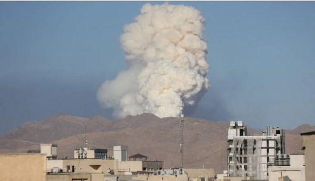 Media greke: Të panjohurat e “luftës” mes Tiranës dhe Teheranit Media greke: Të panjohurat e “luftës” mes Tiranës dhe Teheranit