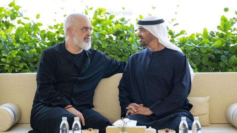 Rama telefonon presidentin e Emirateve të Bashkuara Arabe: Sulmet e Iranit shkelje e së drejtës ndërkombëtare dhe Kartës së OKB-së Rama telefonon presidentin e Emirateve të Bashkuara Arabe: Sulmet e Iranit shkelje e së drejtës ndërkombëtare dhe Kartës së OKB-së