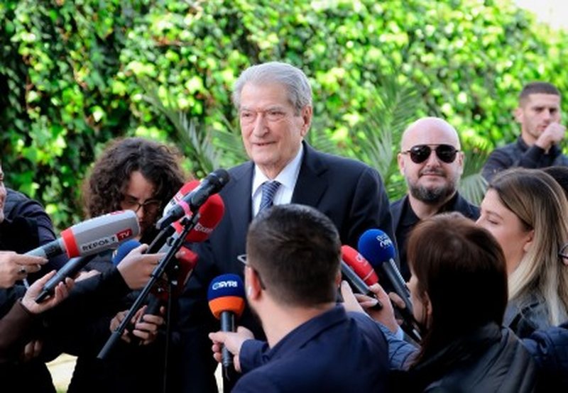 Analiza: Sa vepra penale konsumon Sali Berisha sa herë paraqitet në dyert e SPAK? Analiza: Sa vepra penale konsumon Sali Berisha sa herë paraqitet në dyert e SPAK?