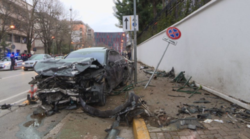 Ekspertët: Këmbësorët dhe parkimet, shkak për aksidente