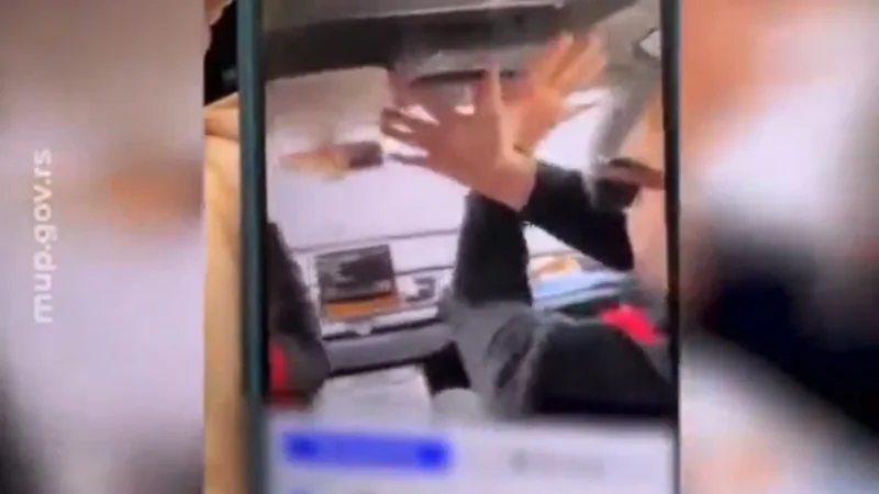 Këngë patriotike dhe shqiponja dykrenare me duar, publikohet video e 4 shqiptarëve që u arrestuan në Serbi