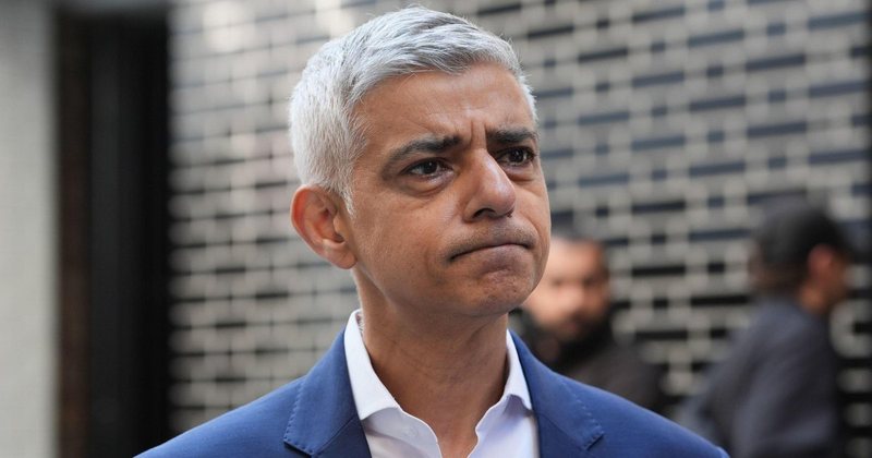 Kryebashkiaku i Londrës Sadiq Khan kritik për “Brexitin”: SHBA tashmë e pabesueshme, i vetmi shpëtim është kthimi në BE Kryebashkiaku i Londrës Sadiq Khan kritik për “Brexitin”: SHBA tashmë e pabesueshme, i vetmi shpëtim është kthimi në BE