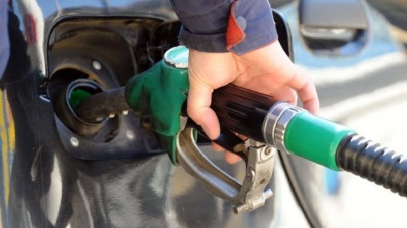 Rritja e çmimit të naftës në Shqipëri, hyn në fuqi Bordi i Transparencës! Do vendosë çmimin tavan, gjoba të rënda dhe i hiqet licenca për shkelësit