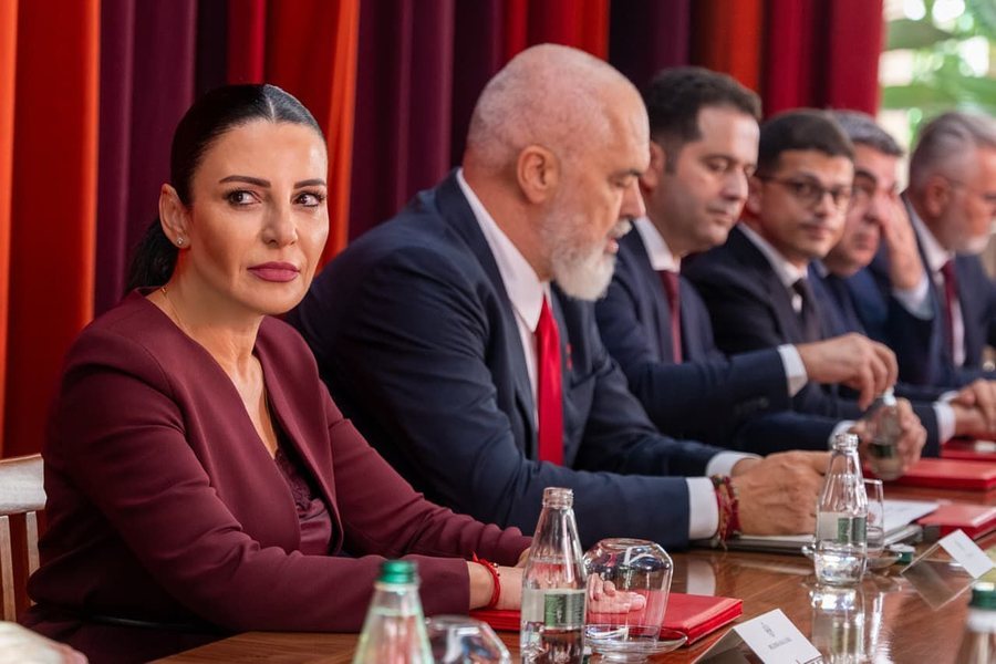 PS jep vendimin përfundimtar për Ballukun: Nuk është më ministre, nuk japim rekomandim për masë arresti ndaj zv.Kryeministres