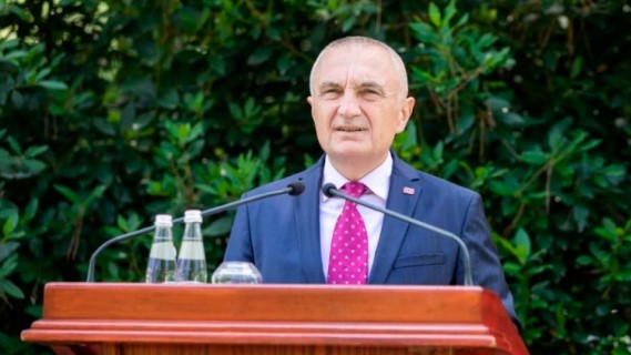 Ilir Meta hap “Kutinë e Pandorës”, paralajmëron publikimin e një materiali përvëlues që pritet të ekspozojë me emër…