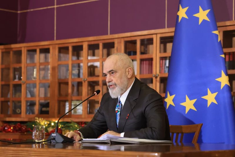Vota për Ballukun ndërhyrje flagrante e ambasadave “diplomatikisht”! Mos të ketë pengesa për SPAK! Kryeministri i sqaron: Të hetojë i patrazuar jo duke burgosur e kërcënuar! Dinjiteti i parlamentar…