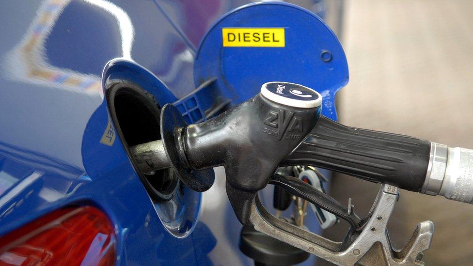 Ulet akciza për naftën, ngrihet sërish Bordi i Transparencës për karburantet Ulet akciza për naftën, ngrihet sërish Bordi i Transparencës për karburantet