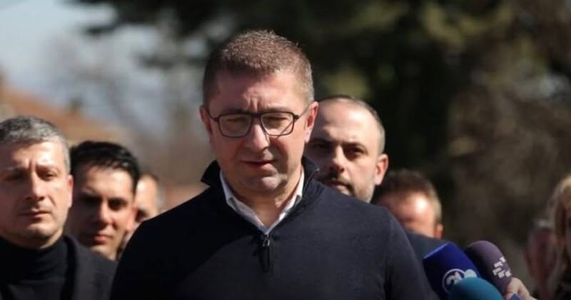 RMV ul çmimin e karburanteve, Mickoski: Jemi më të lirët në rajon, fqinjët po vijnë të furnizohen tek ne