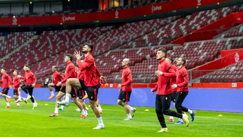 Sot ndeshja historike kundër Polonisë, trajneri Sylvinho dërgon tre futbollistë në tribunë! Jashtë edhe Jasir Asani Sot ndeshja historike kundër Polonisë, trajneri Sylvinho dërgon tre futbollistë në tribunë! Jashtë edhe Jasir Asani