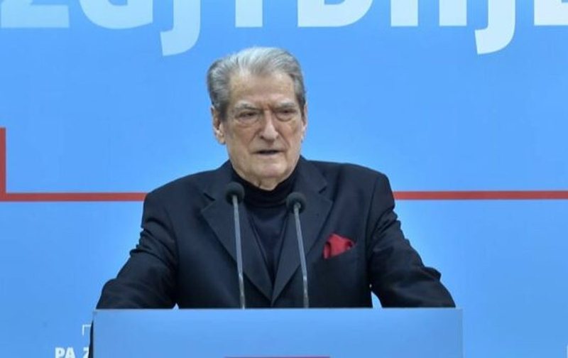 Shumë shpejt në kilometrin e parafundit! Berisha kujtohet për “xhiro protestën” e radhës: U vonuam për datën, por ende nuk kemi një të tillë, por shumë shpejt… Shumë shpejt në kilometrin e parafundit! Berisha kujtohet për “xhiro protestën” e radhës: U vonuam për datën, por ende nuk kemi një të tillë, por shumë shpejt…