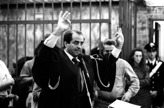 “Loja” me Drejtësinë nuk ëshë tamam lojë… siç na tregon dhe një histori nga “Mani Pulite” në Itali