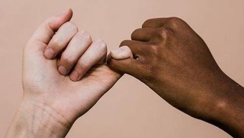 Auron Tare: Pushka e jevgut dhe arixhofkat e Fan Nolit