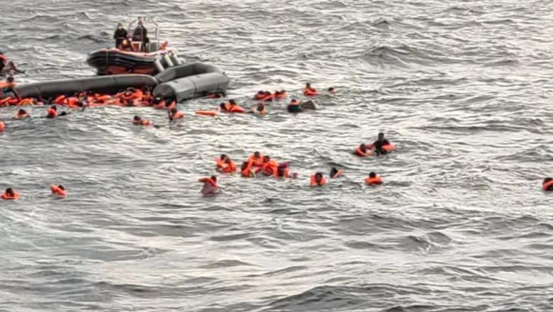 Tragjedi e rëndë në Mesdhe! Mbytet varka me emigrantë pranë Libisë: 80 persona të zhdukur e 32 të shpëtuar Tragjedi e rëndë në Mesdhe! Mbytet varka me emigrantë pranë Libisë: 80 persona të zhdukur e 32 të shpëtuar