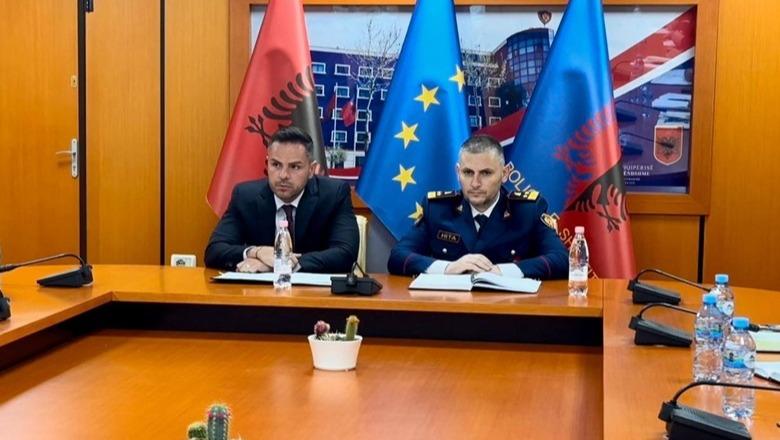 “Fshesa” në akset e vendit, nga 13 maji nis aksion kombëtar: Lirohen hapësirat anës rrugëve, krijohet “brez i gjelbër” “Fshesa” në akset e vendit, nga 13 maji nis aksion kombëtar: Lirohen hapësirat anës rrugëve, krijohet “brez i gjelbër”