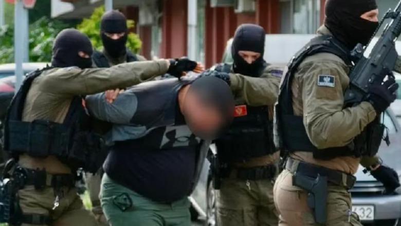 Shkatërrohet karteli ballkanik në Malin e Zi, trafikuan 4 tonë drogë me avion Shkatërrohet karteli ballkanik në Malin e Zi, trafikuan 4 tonë drogë me avion