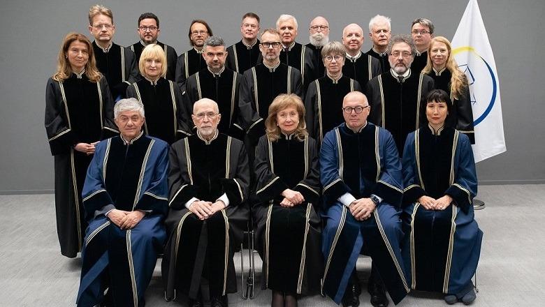 Cenim i drejtësisë! Raporti britanik për gjyqin ndaj krerëve të UÇK-së: Gjyqtarët si prokurorë të dytë