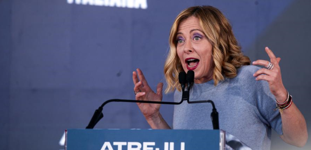 Telashe të reja për qeverinë Meloni: Gazetarja pranon se ka pasur një lidhje dashurie me Ministrin e Brendshëm Telashe të reja për qeverinë Meloni: Gazetarja pranon se ka pasur një lidhje dashurie me Ministrin e Brendshëm