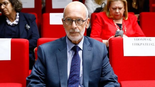 Skandali i përgjimeve “trazon” sërish Greqinë! Kërkohet dorëheqja e kryeprokurorit, drejtësia në qendër të kritikave