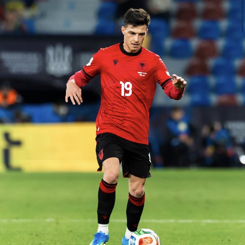 “Krenar që jam pjesë e Shqipërisë”, postimi i Stavro Pilo bën “zhurmë” te rivalët! Reagojnë mediat greke