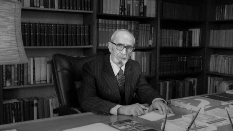 Ndarja nga jeta e akademikut Rexhep Qosja: Kosova e shpall…  sot 24 prill ditë zie kombëtare!