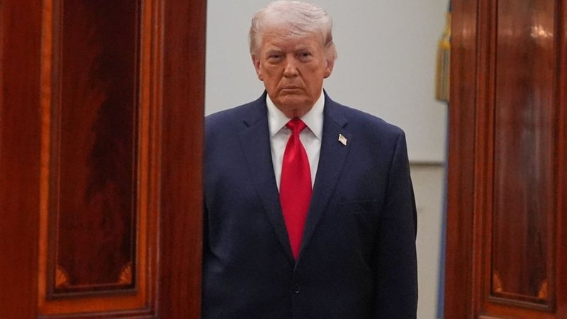 “Melania e ndjeu rrezikun”! Presidenti i SHBA reagon pas të shtënave në darkën presidenciale: Mendova se ra një tabaka