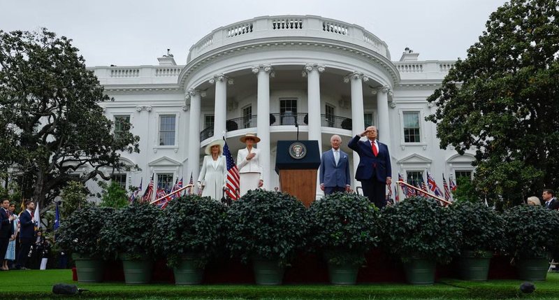 Vizita historike në SHBA! Shtëpia e Bardhë ndan foton e Trump dhe Mbretit Charles: Dy mbretër!