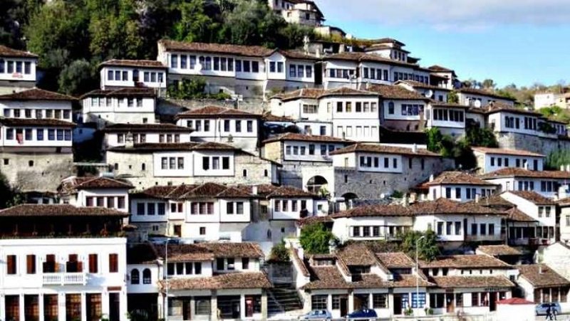 The Collector: Shqipëria, shtatë qytetet historike që po pushtojnë guidat