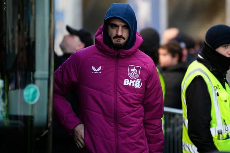 Armando Brojës mund t’i duhet ta nisë nga e para, te Bërnli janë gati për vendimin drastik