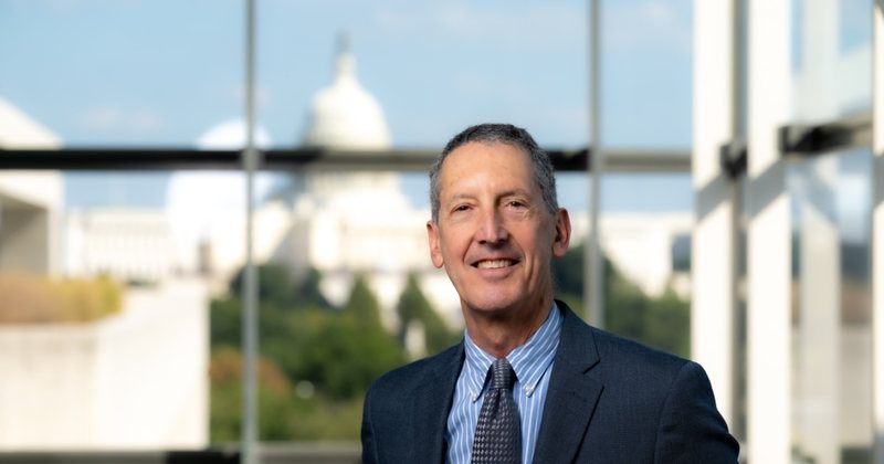 Joseph: Kurti të heqë dorë nga populizmi përçarës dhe të përfitojë nga dobësimi i Vuçiqit