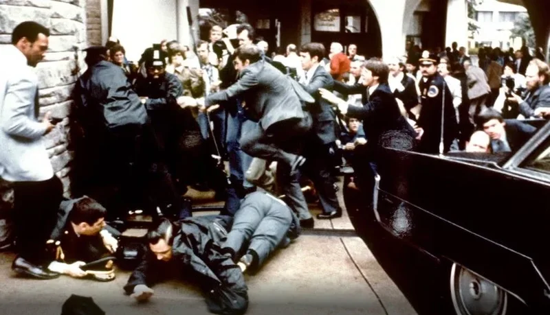 VIDEO/ Çfarë është Darka e Korrespondentëve të Shtëpisë së Bardhë ku desh u vra Trump?