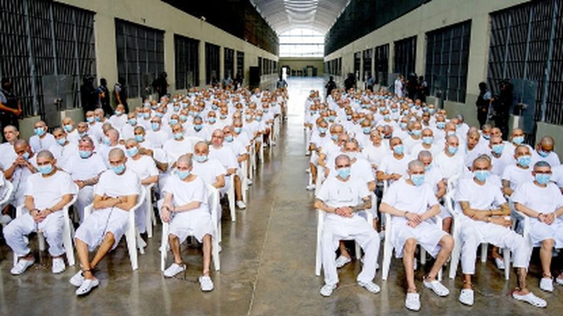 Gjykim historik në Salvador! 486 të dyshuar të bandës kriminale në një proces të vetëm