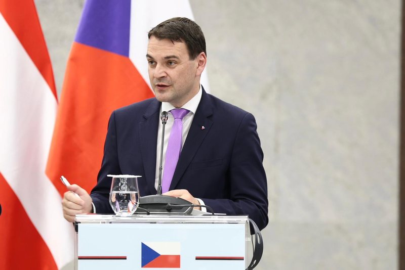 Tre ministrat e Jashtëm…  i Çekisë,  ai Austria dhe ai i Sllovakisë,  sot në një konferencë për mediat: Ballkani Perëndimor i përket BE-së! Shqipëria po ecën me ritëm të shkëlqyer