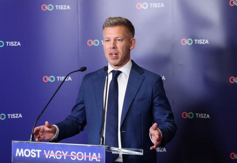 Dikur mbante posterin e tij në dhomën e gjumit, sot e rrëzoi nga posti! Kush është Peter Magyar që “çliroi” Hungarinë nga sundimi 16-vjeçar i Orban Dikur mbante posterin e tij në dhomën e gjumit, sot e rrëzoi nga posti! Kush është Peter Magyar që “çliroi” Hungarinë nga sundimi 16-vjeçar i Orban