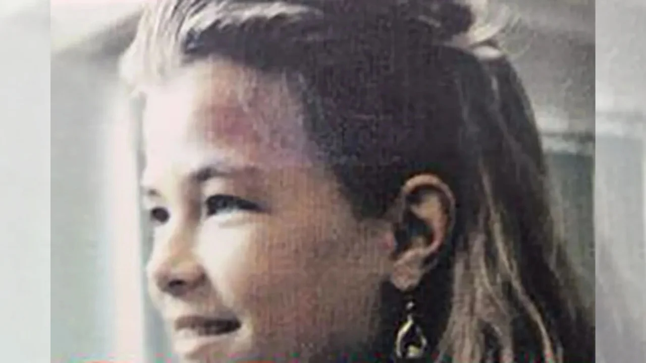 Zbardhet misteri 32-vjeçar, gjendet e gjallë pas më shumë se tre dekadash vajza që u zhduk kur ishte vetëm 13 vjeçe