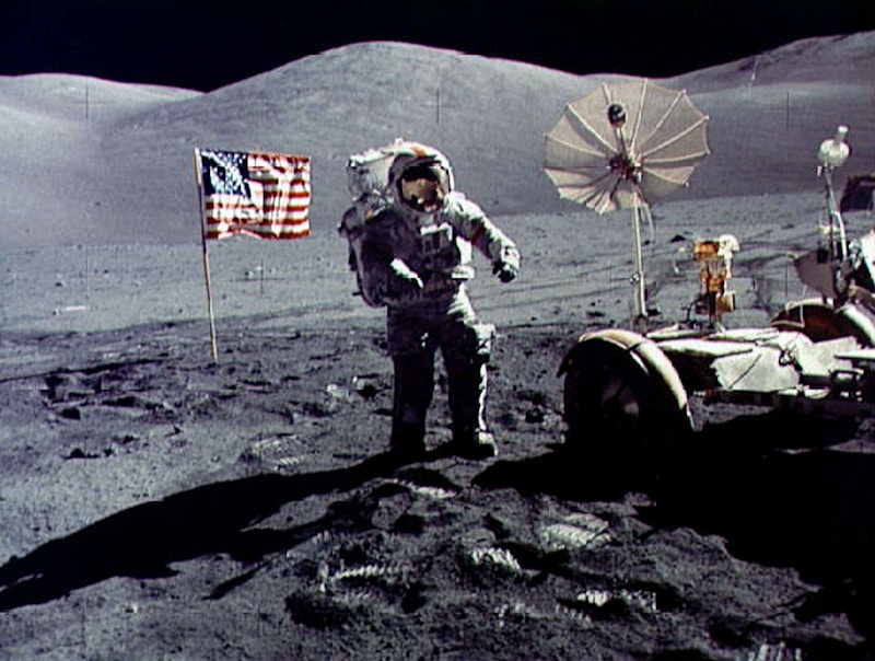 Fotot e “epokës” Apollo: Që nga 1972 askush s’ka shkelur më në Hënë
