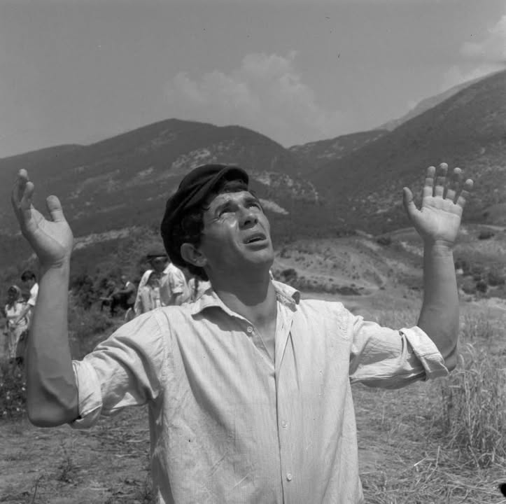 Aktori i madh Astrit Cerma në 77 vjetorin e lindjes larg Shqipërisë Aktori i madh Astrit Cerma në 77 vjetorin e lindjes larg Shqipërisë