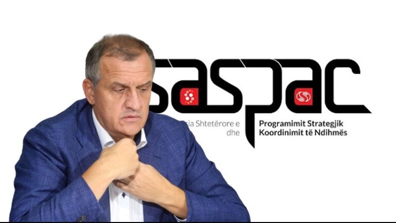 GJL nisi rishikimin e praktikës së arrestit! Beqaj ironizon opozitën dhe Berishën: Do vazhdoj të qëndroj në burg si dëshmi e suksesit të reformës në drejtësi! Mos u “frikësoni”, asnjë vendim nuk li…