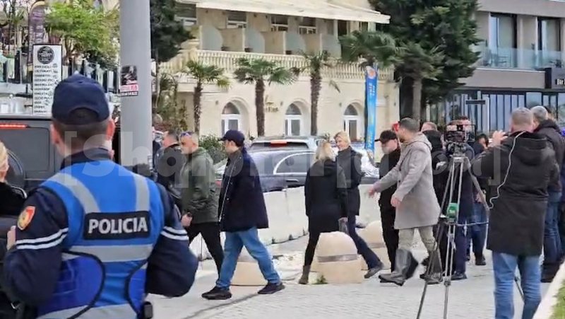 Ivanka Trump mbërrin në Vlorë, sot drekë me Ramën në Dhërmi