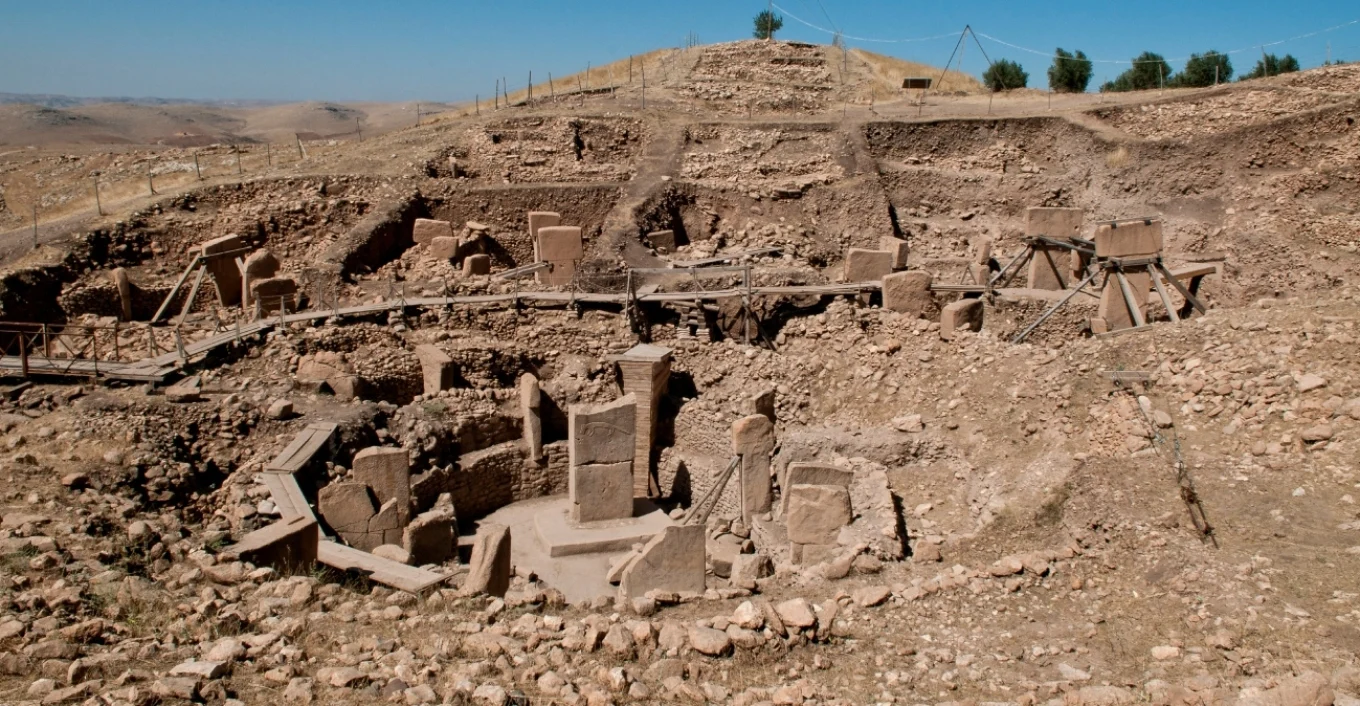 Zbulimi në Turqi që ndryshoi historinë: “Göbekli Tepe” sfidon origjinën e qytetërimit