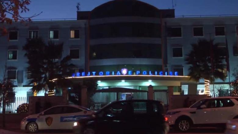 Tragjedia te ish-Këneta ndërgjegjëson qytetarët e Durrësit, banorët e fshatit Arapaj ‘mësyjnë’ në komisariat për të denoncuar të riun problematik