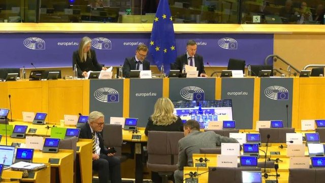 Bllofi bllokimit: Pse aleatët e PD votuan pro anëtarësisë së Shqipërisë në BE?