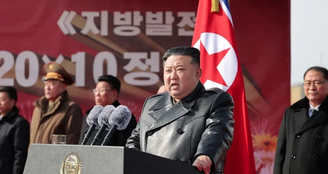 Koreja e Veriut ndryshon Kushtetutën: Nëse vritet Kim Jong Un, do hidhet bomba bërthamore Koreja e Veriut ndryshon Kushtetutën: Nëse vritet Kim Jong Un, do hidhet bomba bërthamore