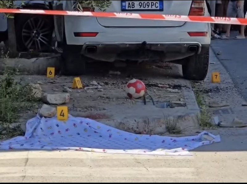 Shtetarë të shokuar, por të gjunjëzuar para “kamikazëve” të rrugëve me makina të kushtueshme pa punuar askund!