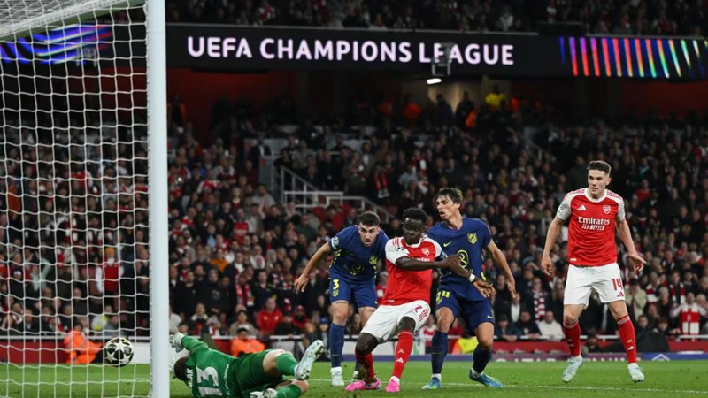Arsenali mund Atleticon dhe bëhet finalisti i parë i Champions League